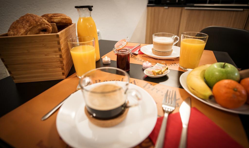 ลา แมซง กุสตาฟ Bed & Breakfast นาร์บอนน์ ภายนอก รูปภาพ