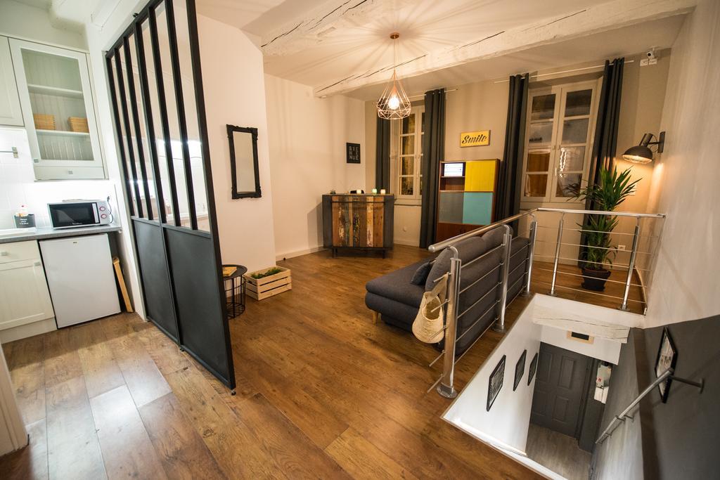 ลา แมซง กุสตาฟ Bed & Breakfast นาร์บอนน์ ภายนอก รูปภาพ