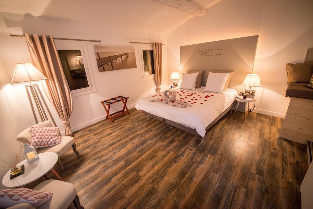 ลา แมซง กุสตาฟ Bed & Breakfast นาร์บอนน์ ภายนอก รูปภาพ