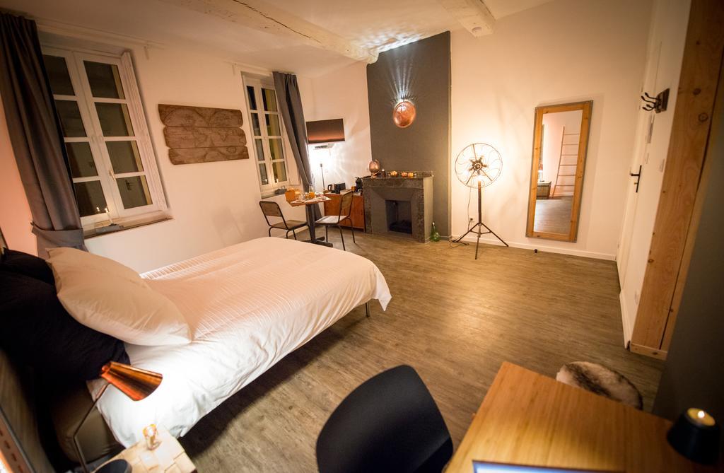 ลา แมซง กุสตาฟ Bed & Breakfast นาร์บอนน์ ภายนอก รูปภาพ